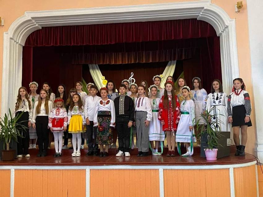 Новина Джурівського ліцею: Пісенний дивограй